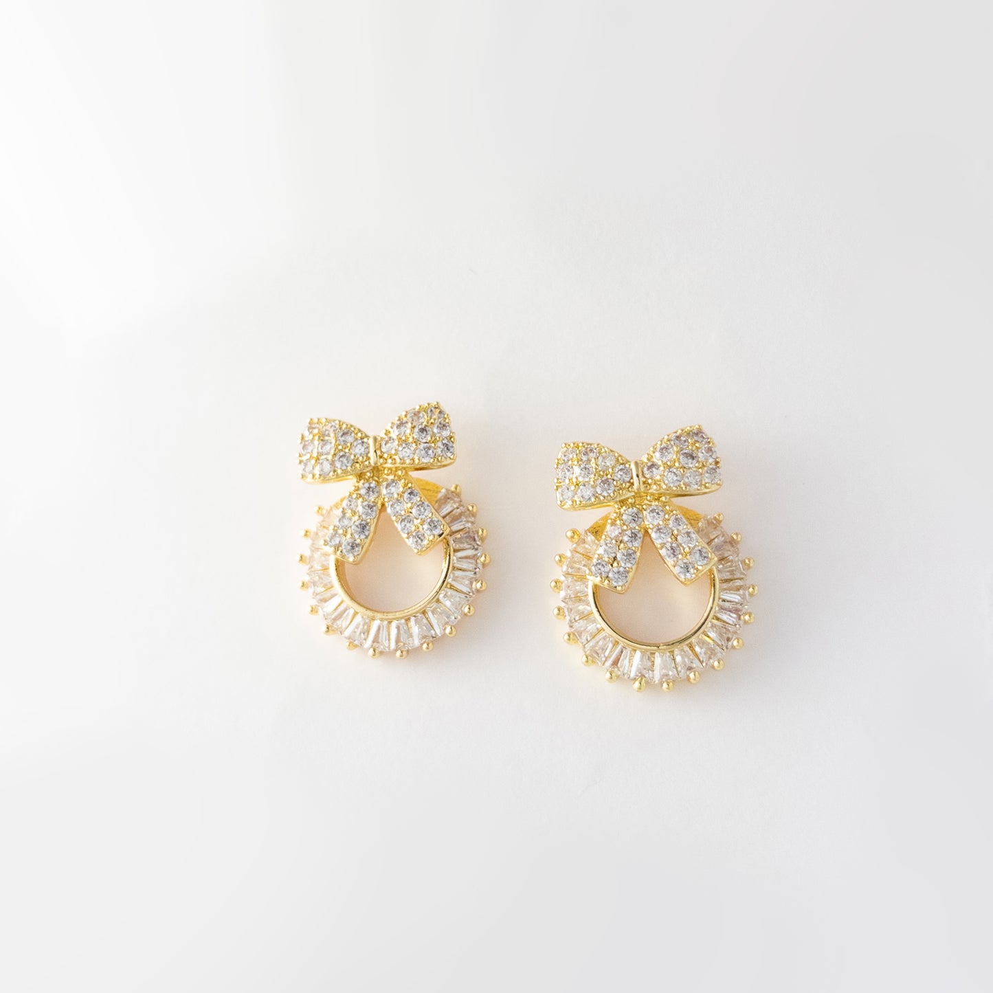 Zychon Gold-Plated Bow Zircon Stud Earrings