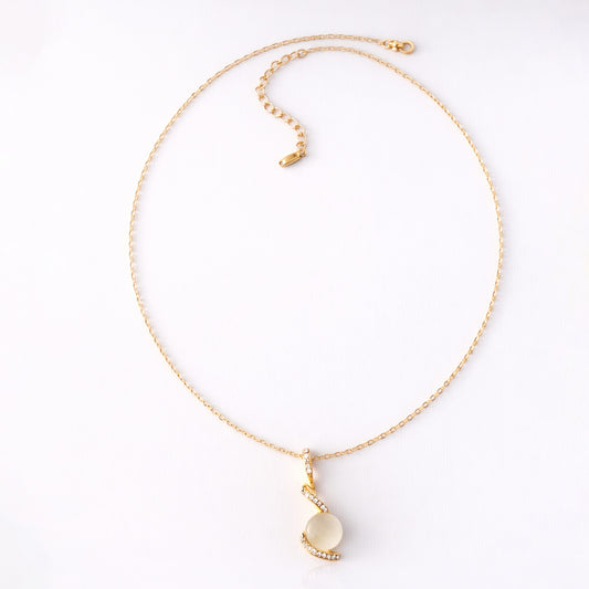 Monalisa Stone Curve Pendent