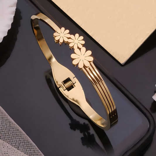 Zychon BloomAura Floral Gold Bangle