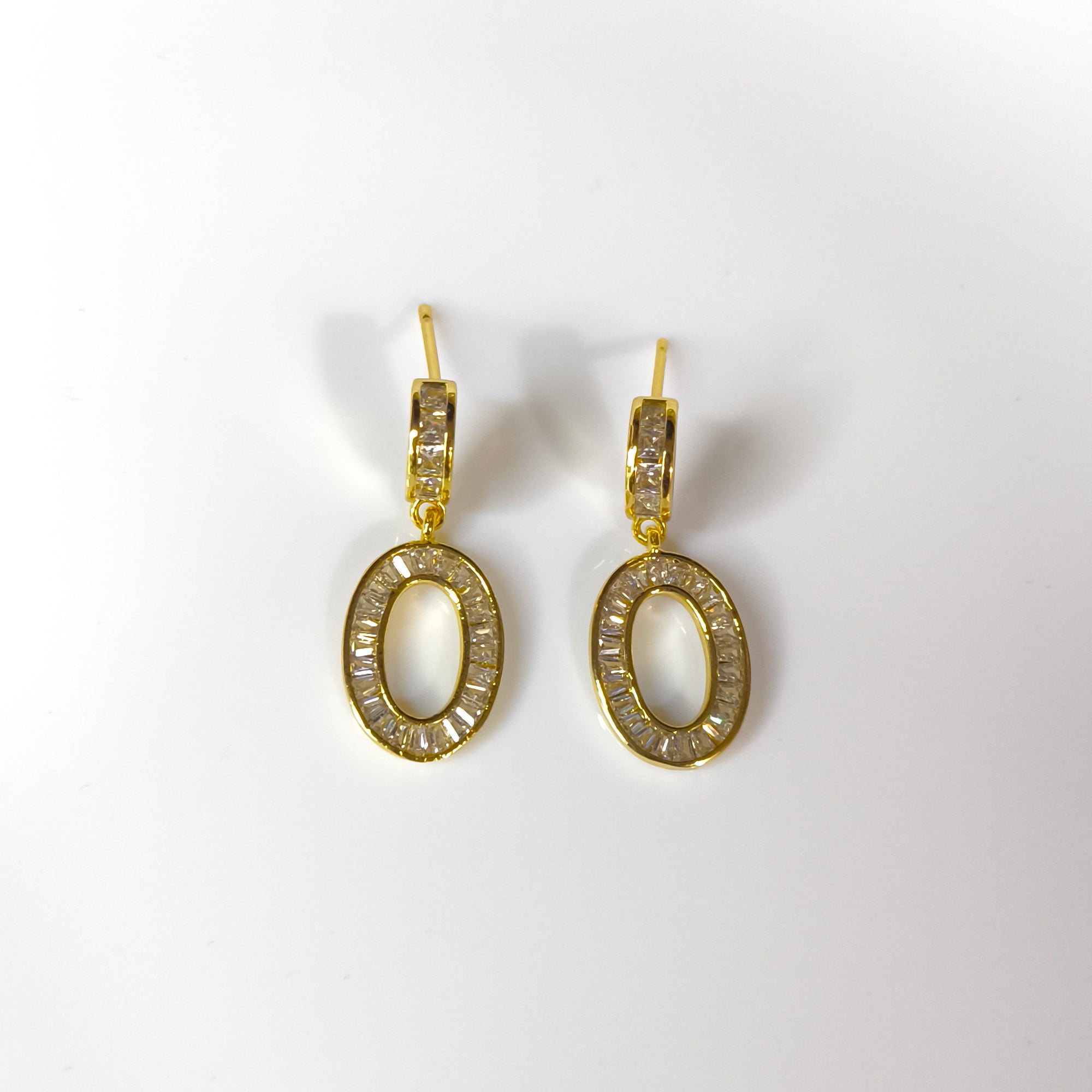 Elegant envy oval earrings