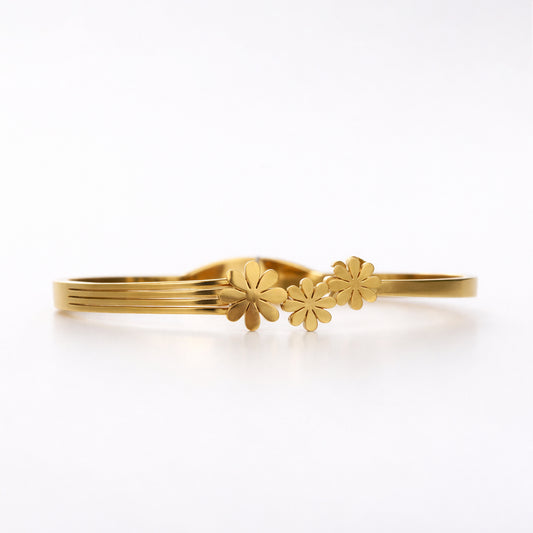 Zychon BloomAura Floral Gold Bangle