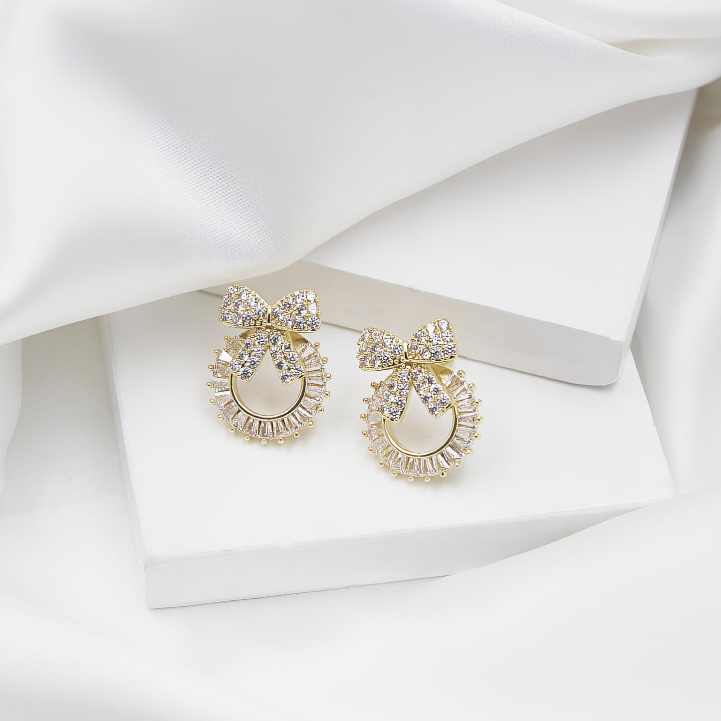 Zychon Gold-Plated Bow Zircon Stud Earrings